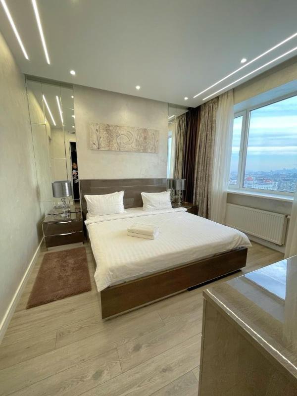 Vip Apartment 120M2 With Panoramic Windows, 22 Floor. Obolon 키예프 외부 사진